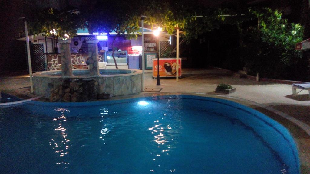 Erciyes Apart Hotel Fethiye Exterior photo